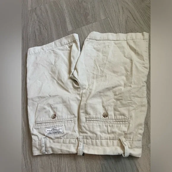 Polo - Picture 3 of 3